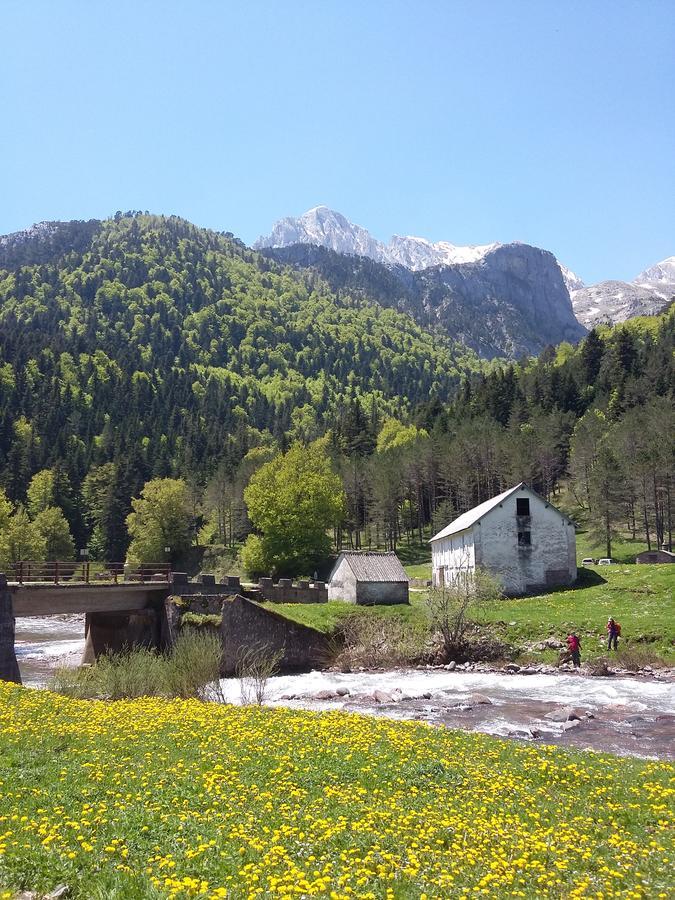 Отель Hospederia Prepirineo Ундуэс-Пинтано Экстерьер фото